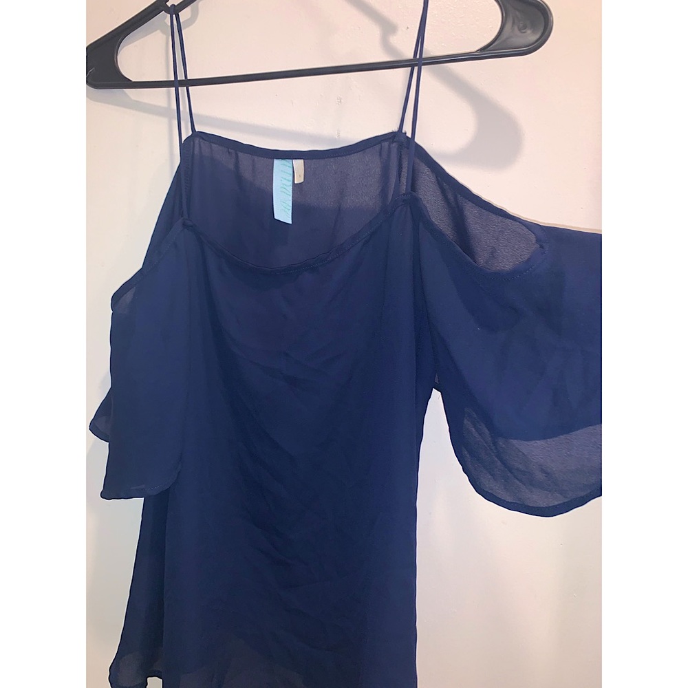Women’s shirt